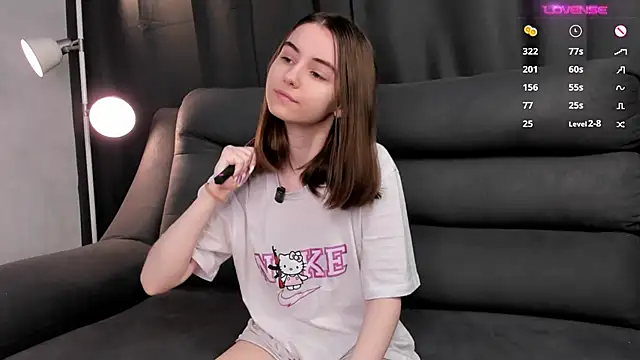 Snapshot of MeghanElson chatting on 03/03/25, 11:22 MeghanElson online show from 03/03/25, 11:22