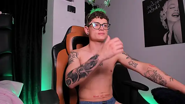 LexieandNate online show from 03/18/25, 07:30