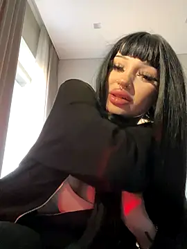 madelinexx online show from 11/22/25, 01:43