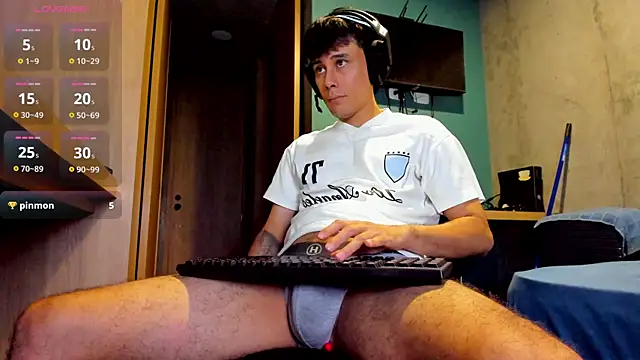 Snapshot of Huge_latin_cock chatting on 06/26/26, 12:15 Huge latin cock online show from 06/26/26, 12:15