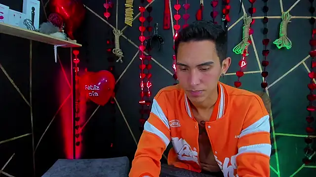 Snapshot of MillersKink chatting on 02/15/25, 08:33 MillersKink online show from 02/15/25, 08:33