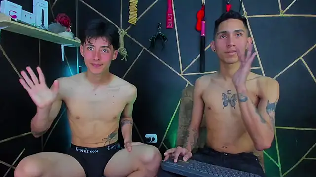 Snapshot of MillersKink chatting on 02/18/25, 11:30 MillersKink online show from 02/18/25, 11:30