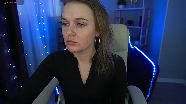 MaribelRiverr  online show from 01/11/25, 06:35