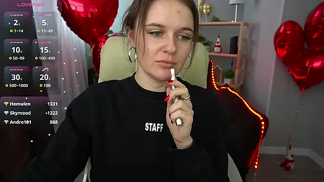 MaribelRiverr  online show from 02/15/25, 09:49