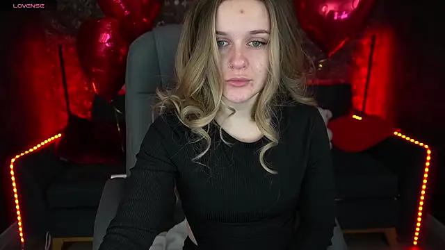 MaribelRiverr  online show from 02/16/25, 06:32