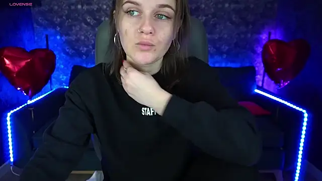 MaribelRiverr  online show from 02/20/25, 06:39