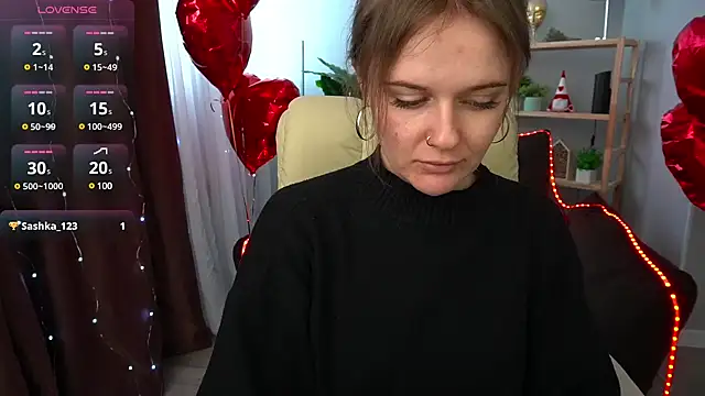 MaribelRiverr  online show from 02/24/25, 09:32