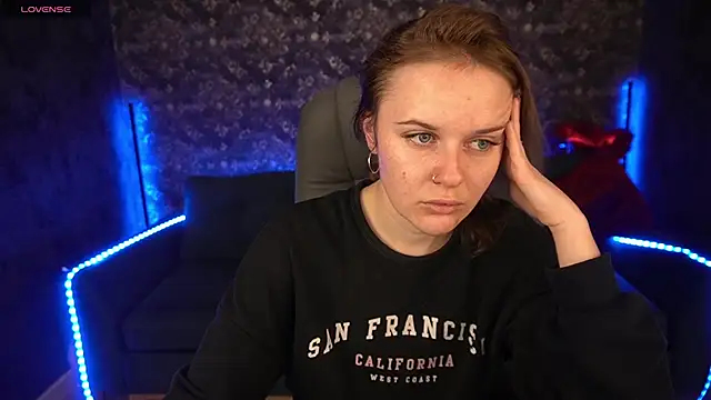 MaribelRiverr  online show from 03/19/25, 07:18