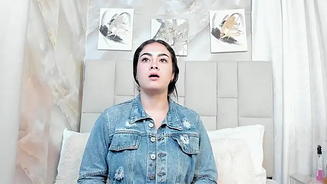 Jaslyn  Smith online show from 09/30/25, 04:12