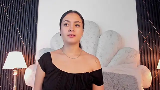 Jaslyn  Smith online show from 04/13/26, 05:07