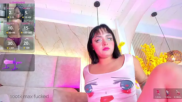 KimVelezz online show from 04/07/26, 12:38