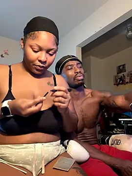 Snapshot of exotic__couple chatting on 09/25/25, 04:05 exotic couple online show from 09/25/25, 04:05