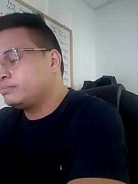 Snapshot of ahntony__69 chatting on 12/04/25, 04:22 ahntony 69 online show from 12/04/25, 04:22