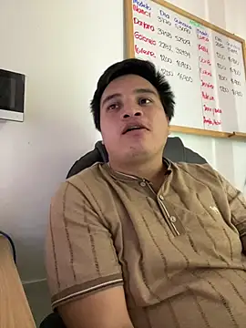 Snapshot of ahntony__69 chatting on 02/10/26, 02:32 ahntony 69 online show from 02/10/26, 02:32