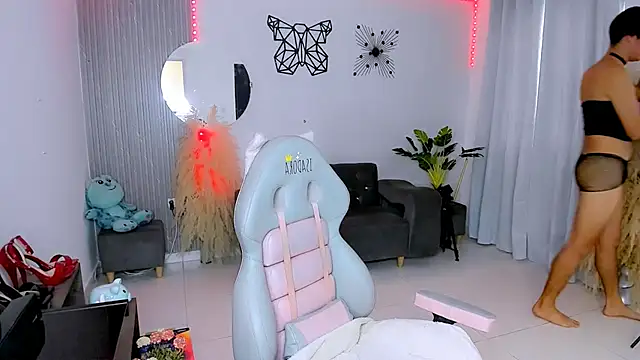 Snapshot of melany__sweet_ chatting on 11/14/25, 09:02 melany sweet online show from 11/14/25, 09:02