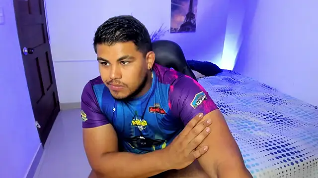 Snapshot of Camilo_caballero chatting on 03/21/25, 01:13 Camilo caballero online show from 03/21/25, 01:13