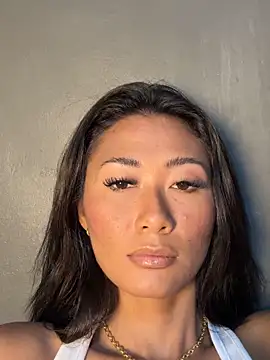 thai-dreamgirl online show from 11/04/25, 11:37