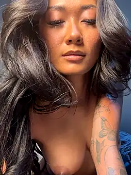 thai-dreamgirl online show from 11/30/25, 11:25