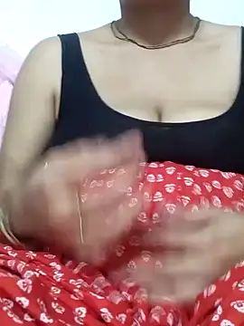 Snapshot of miss-Riy chatting on 12/26/24, 05:51 miss-Riy online show from 12/26/24, 05:51