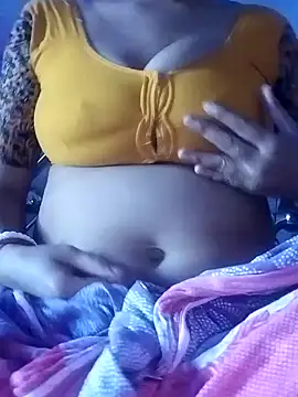 Snapshot of miss-Riy chatting on 01/26/25, 08:25 miss-Riy online show from 01/26/25, 08:25