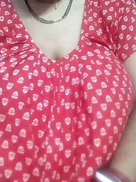 Snapshot of miss-Riy chatting on 02/02/25, 04:43 miss-Riy online show from 02/02/25, 04:43