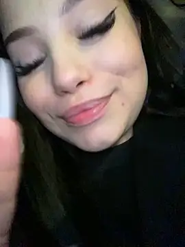 Snapshot of Chloe__Moon chatting on 01/31/25, 04:06 Chloe  Moon online show from 01/31/25, 04:06