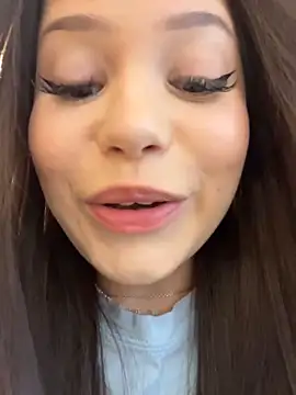 Snapshot of Chloe__Moon chatting on 02/15/26, 03:09 Chloe Moon online show from 02/15/26, 03:09