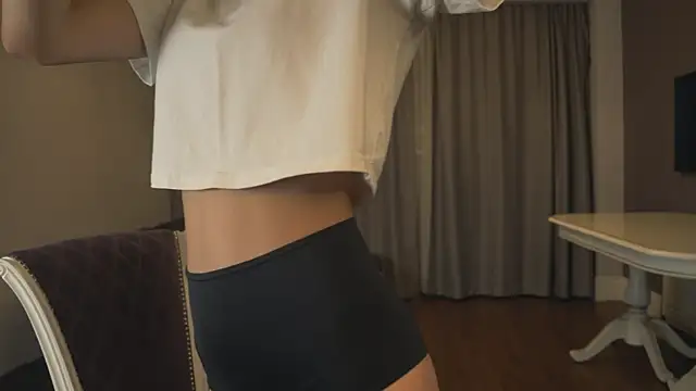 RennieLewis online show from 12/08/24, 03:13