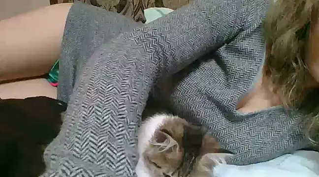 Emma 99 online show from 02/01/25, 11:32