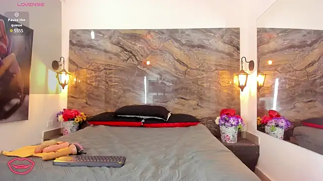 Analiasmith89 online show from 03/04/25, 02:27