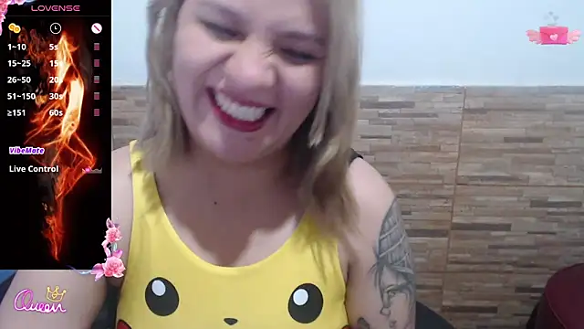 Snapshot of athenea_russo4 chatting on 05/07/26, 01:11 athenea russo4 online show from 05/07/26, 01:11