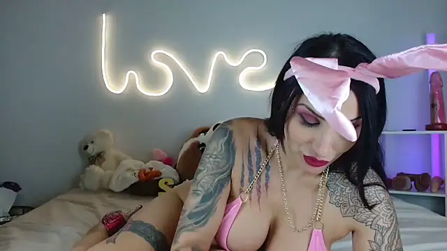 Snapshot of JuliaVegaOff chatting on 03/30/26, 08:21 JuliaVegaOff online show from 03/30/26, 08:21