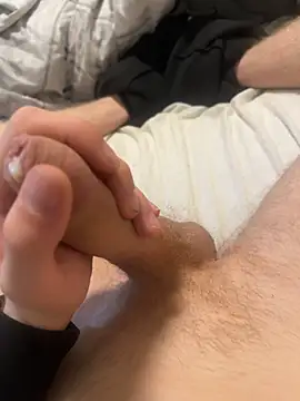 Snapshot of crazyboy848 chatting on 04/19/26, 04:06 crazyboy848 online show from 04/19/26, 04:06