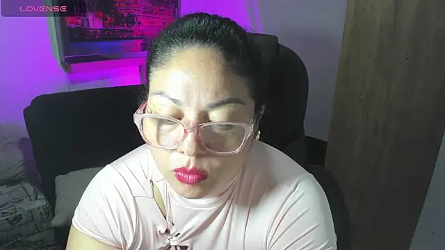 Snapshot of jessicarabbit_1 chatting on 05/15/26, 11:56 jessicarabbit 1 online show from 05/15/26, 11:56