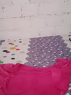 Snapshot of sariitha_sw chatting on 04/14/26, 07:20 sariitha sw online show from 04/14/26, 07:20