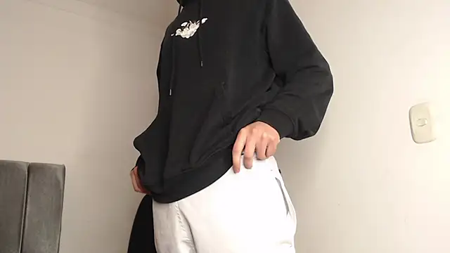 alex-lover online show from 02/18/25, 04:58