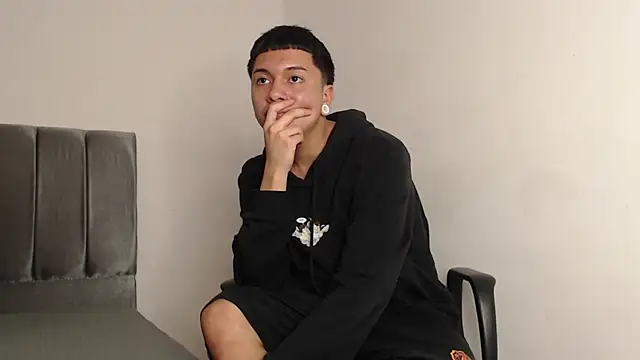 alex-lover online show from 03/21/25, 06:05