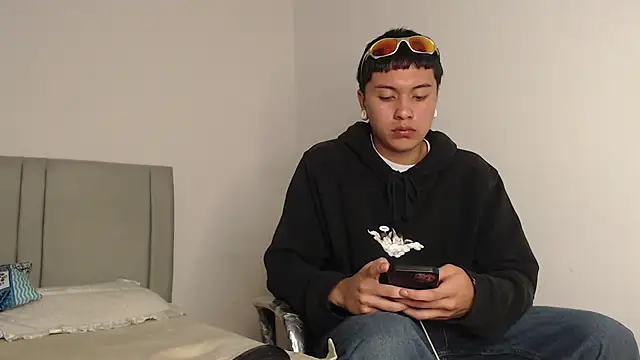 Snapshot of alex-lover chatting on 02/07/26, 02:37 alex-lover online show from 02/07/26, 02:37