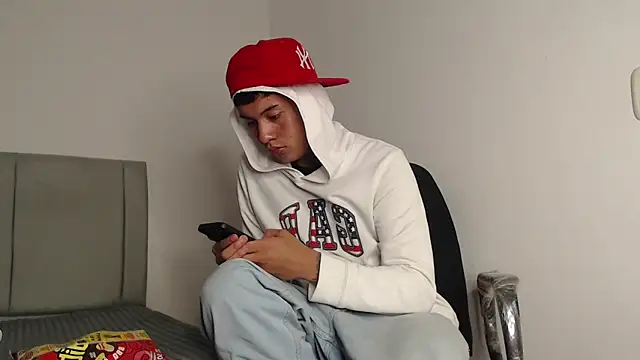 Snapshot of alex-lover chatting on 03/20/26, 03:44 alex-lover online show from 03/20/26, 03:44