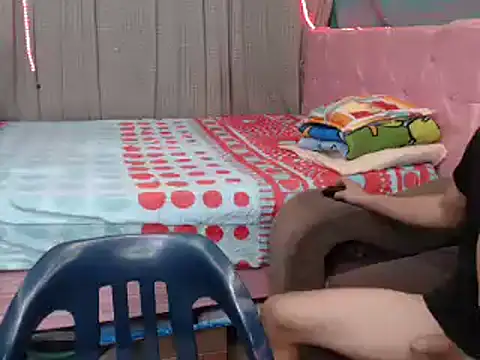 mom son dirty online show from 01/18/25, 03:49