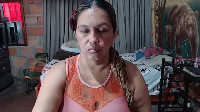 Snapshot of mom_son_dirty chatting on 03/21/26, 01:58 mom son dirty online show from 03/21/26, 01:58