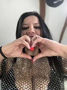 Snapshot of Milff_parkerrr chatting on 01/08/25, 11:21 Milff parkerrr online show from 01/08/25, 11:21