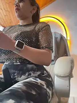 Snapshot of Milff_parkerrr chatting on 01/22/25, 11:45 Milff parkerrr online show from 01/22/25, 11:45