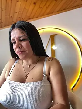 Snapshot of Milff_parkerrr chatting on 01/31/25, 08:22 Milff parkerrr online show from 01/31/25, 08:22