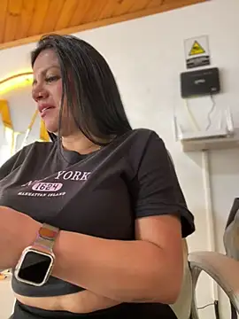 Snapshot of Milff_parkerrr chatting on 02/11/25, 06:33 Milff parkerrr online show from 02/11/25, 06:33