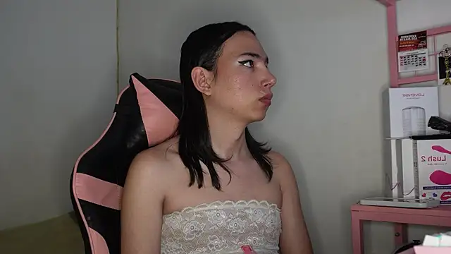 Snapshot of Flaream_angel chatting on 10/30/25, 09:26 Flaream angel online show from 10/30/25, 09:26