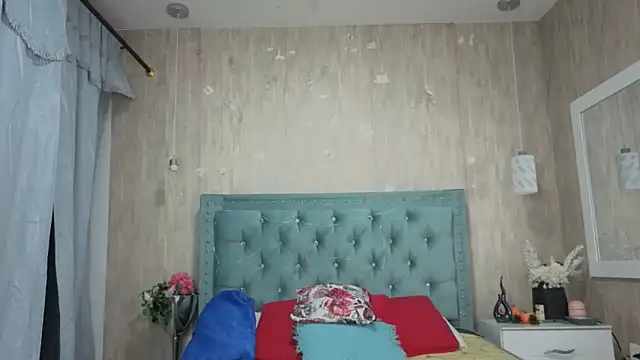 Snapshot of Marcelaa_fox chatting on 03/07/26, 09:17 Marcelaa fox online show from 03/07/26, 09:17