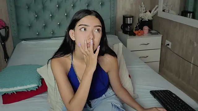 Snapshot of Marcelaa_fox chatting on 04/07/26, 07:58 Marcelaa fox online show from 04/07/26, 07:58