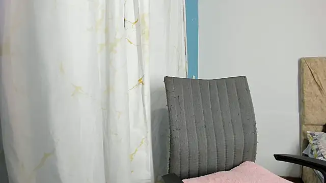 Snapshot of RachelJones_ chatting on 03/14/26, 05:57 RachelJones online show from 03/14/26, 05:57