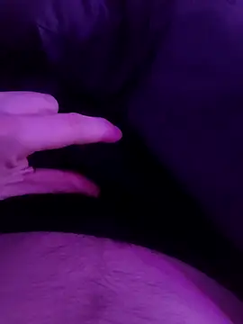 Snapshot of poldek38 chatting on 01/12/25, 04:00 poldek38 online show from 01/12/25, 04:00